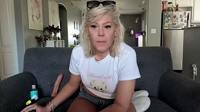 Lexi Shocker online show from 10, 5, 2026