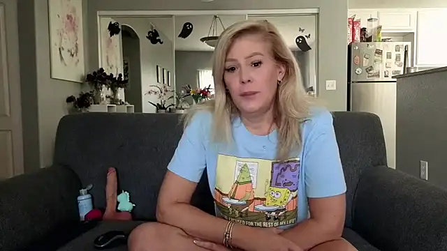 Lexi Shocker online show from 20, 9, 2025