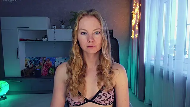 Cuddle Cat online show from 20, 11, 2025