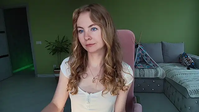 Cuddle Cat online show from 15, 6, 2026