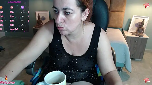 Barbiegomez online show from 19, 2, 2025