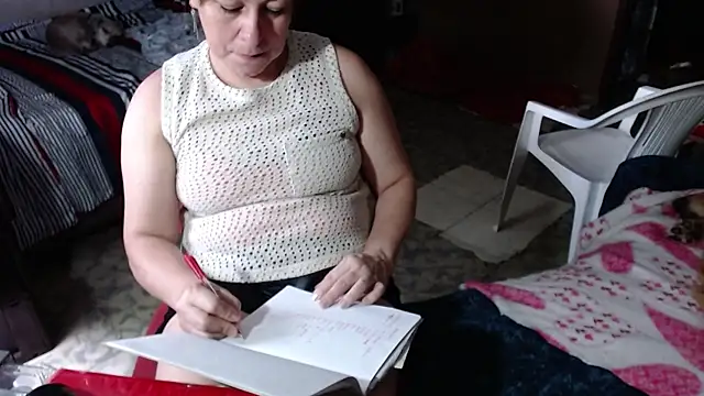 Snapshot of Barbiegomez chatting on 18, 6, 2026 Barbiegomez online show from 18, 6, 2026