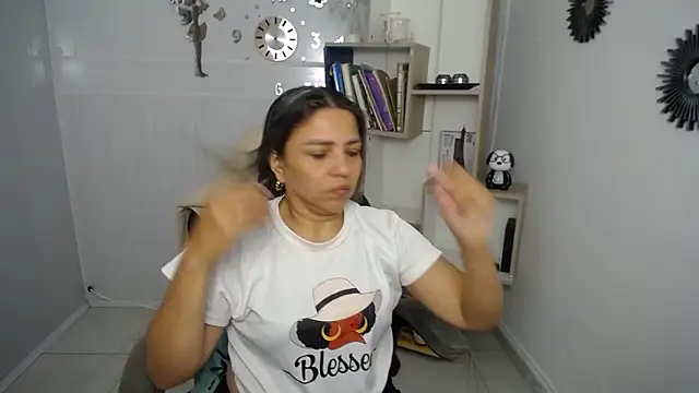 Snapshot of cum_bigass chatting on 22, 5, 2026 cum bigass online show from 22, 5, 2026