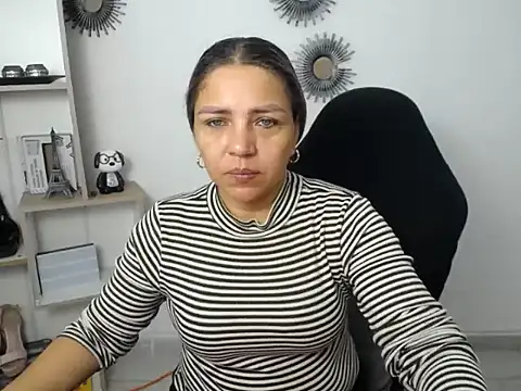 Snapshot of cum_bigass chatting on 12, 6, 2026 cum bigass online show from 12, 6, 2026