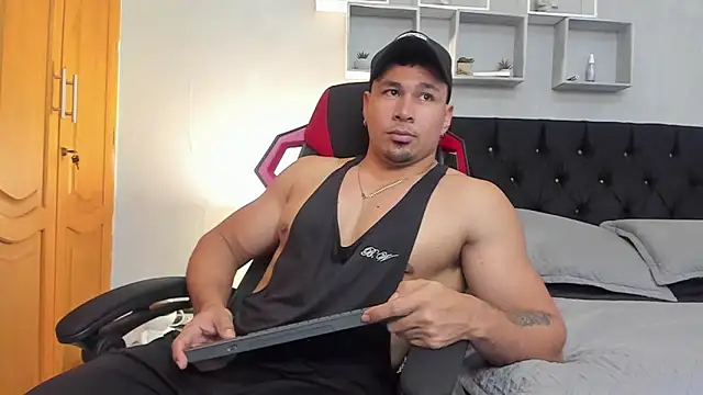 tyler hank01 online show from 24, 3, 2026