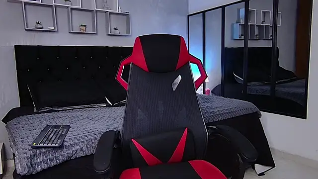 tyler hank01 online show from 19, 9, 2025