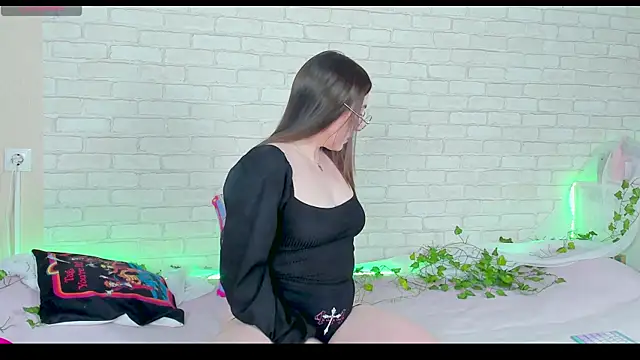 LinaKenny online show from 13, 11, 2025