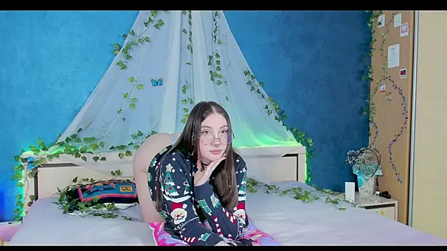 LinaKenny online show from 17, 12, 2024