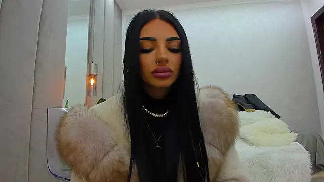 Britney Charm  online show from 28, 3, 2026