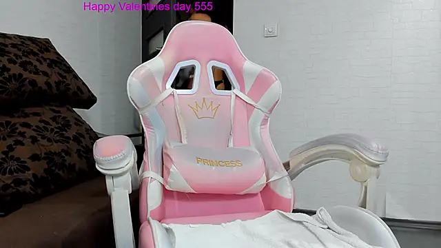 Britney Charm  online show from 13, 2, 2025