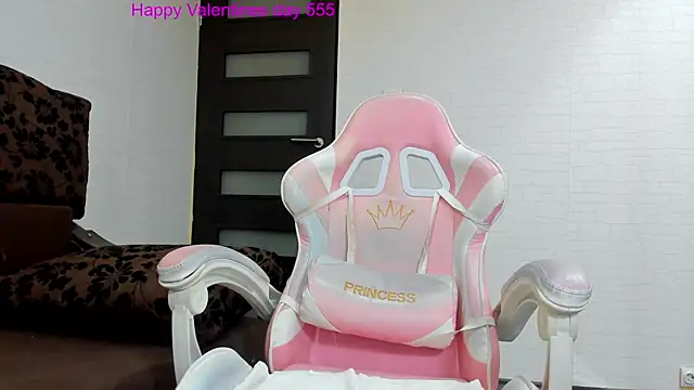 Britney Charm  online show from 17, 2, 2025