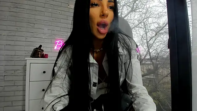 Britney Charm  online show from 3, 12, 2025