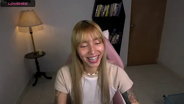 Saucy Jenn online show from 13, 2, 2026