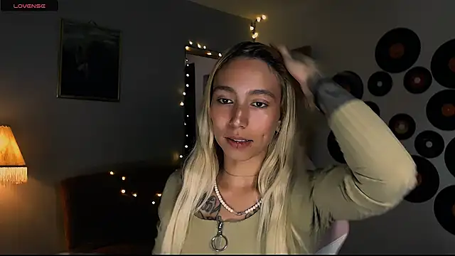 Saucy Jenn online show from 1, 3, 2025