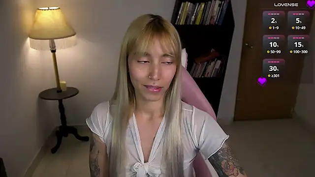 Saucy Jenn online show from 28, 2, 2026