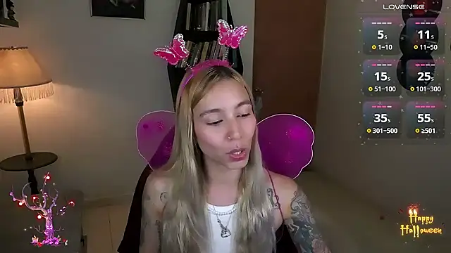 Saucy Jenn online show from 1, 11, 2025