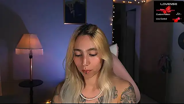 Saucy Jenn online show from 2, 2, 2025