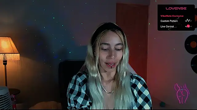 Saucy Jenn online show from 8, 1, 2025