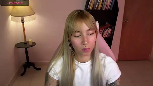 Saucy Jenn online show from 22, 2, 2026