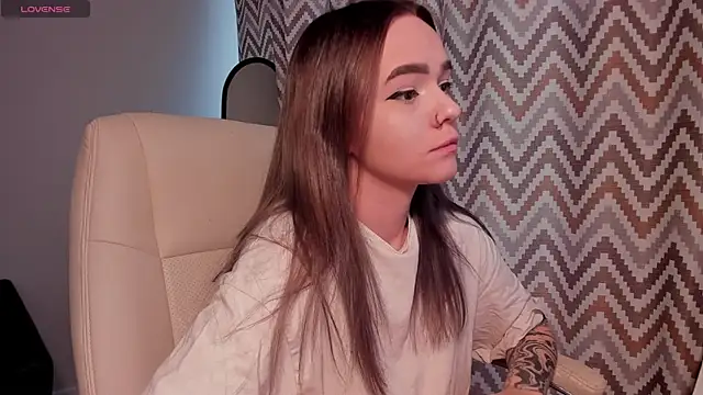 SarahRomantic online show from 2, 7, 2026