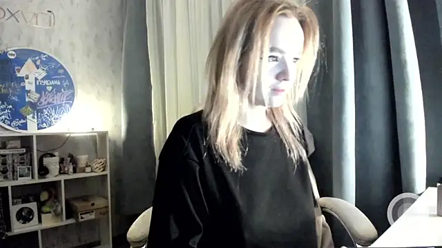 Snapshot of SarahRomantic chatting on 17, 2, 2025 SarahRomantic online show from 17, 2, 2025