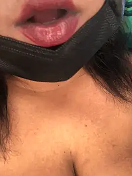 Snapshot of _Cute_ariana_ chatting on 29, 10, 2025 Cute ariana online show from 29, 10, 2025