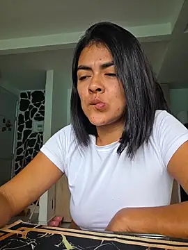 Hannah-grace online show from 17, 5, 2026
