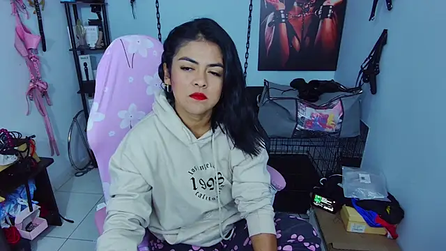 Hannah-grace online show from 12, 10, 2025