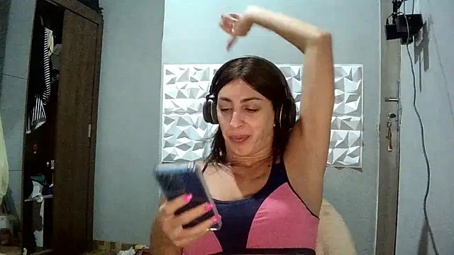 Snapshot of AlexiaDuucan chatting on 26, 5, 2026 AlexiaDuucan online show from 26, 5, 2026