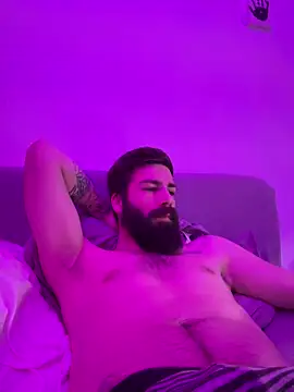 kinkyguy04 online show from 28, 2, 2025