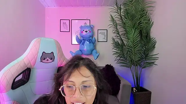 Kyomi chang online show from 14, 3, 2025