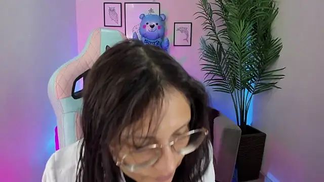 Kyomi chang online show from 15, 3, 2025