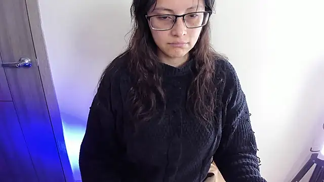 Snapshot of Kyomi_chang chatting on 9, 7, 2026 Kyomi chang online show from 9, 7, 2026