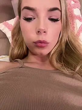 GentleRossi online show from 7, 3, 2025