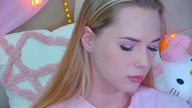 GentleRossi online show from 4, 3, 2025