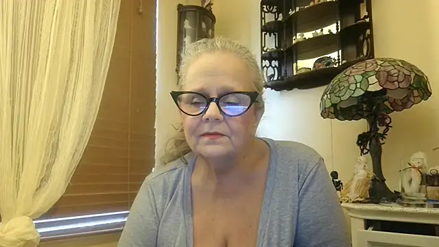 Snapshot of DestineeLoverGirl chatting on 31, 10, 2025 DestineeLoverGirl online show from 31, 10, 2025