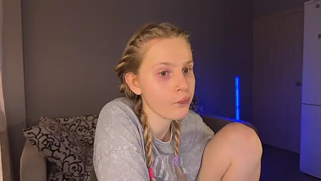 Chanel Gill online show from 13, 3, 2025