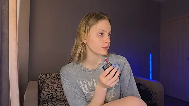 Chanel Gill online show from 13, 3, 2025