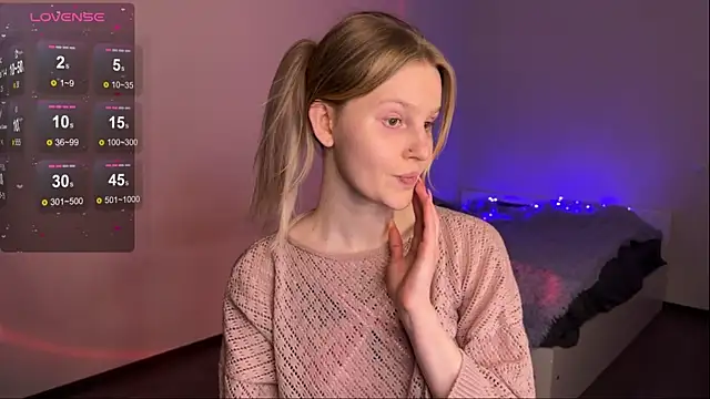 Chanel Gill online show from 16, 3, 2025