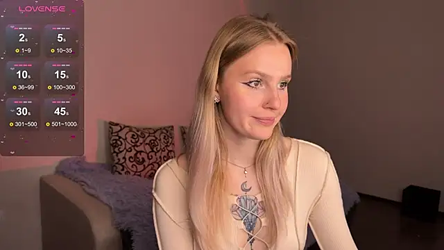 Chanel Gill online show from 6, 3, 2025