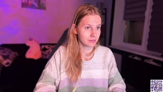 Chanel Gill online show from 16, 11, 2025