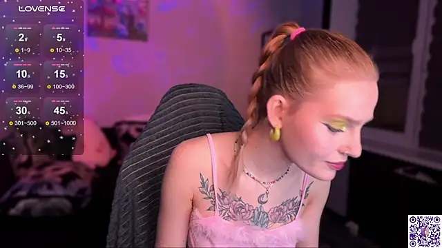 Chanel Gill online show from 21, 11, 2025