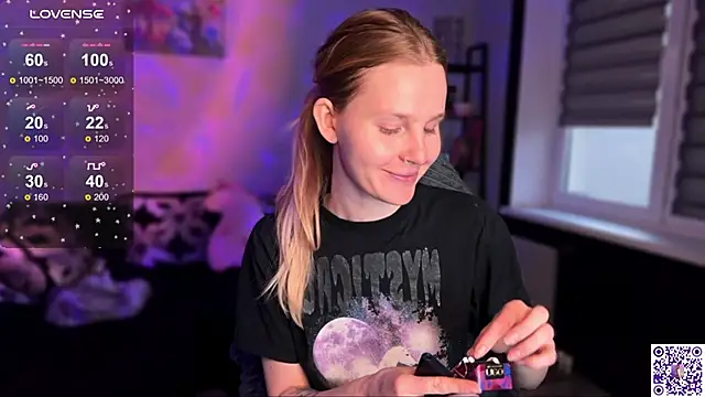 Chanel Gill online show from 6, 11, 2025