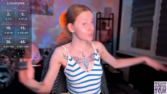 Chanel Gill online show from 11, 11, 2025