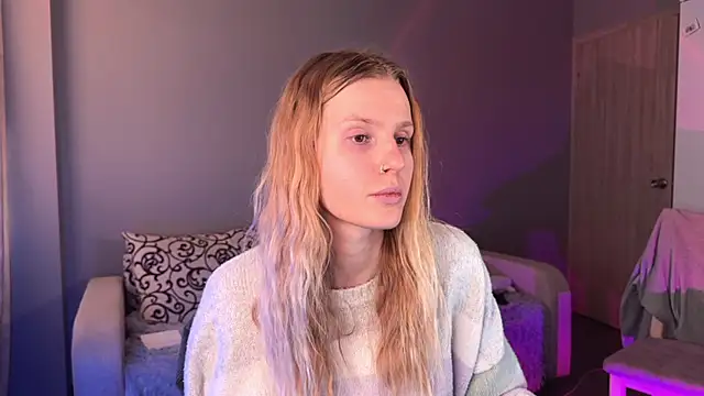 Chanel Gill online show from 3, 10, 2025