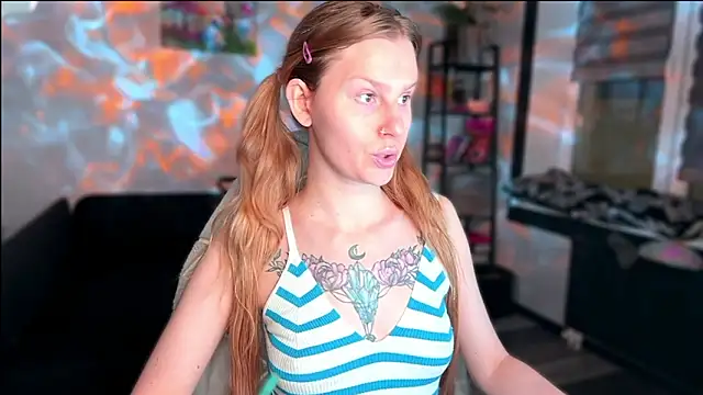 Chanel Gill online show from 16, 2, 2026