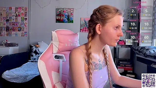 Chanel Gill online show from 17, 4, 2026