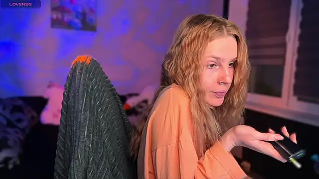 Chanel Gill online show from 28, 11, 2025