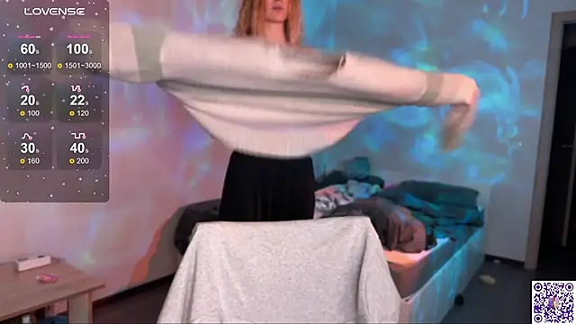 Chanel Gill online show from 3, 10, 2025