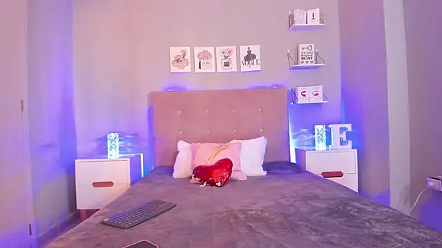 EmilyCoast-1 online show from 13, 3, 2026